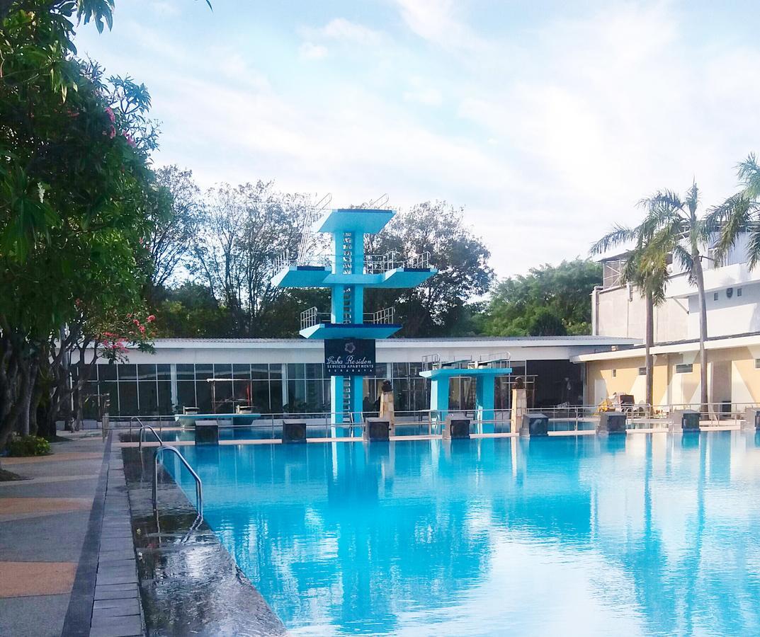 Whiz Prime Hotel Darmo Harapan Сурабая Экстерьер фото